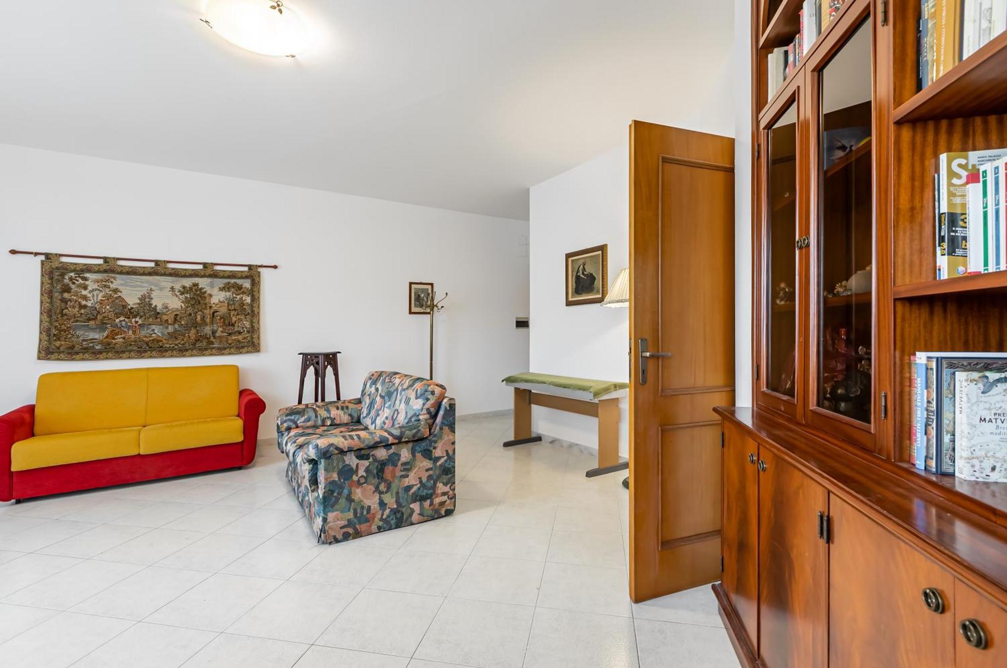 Palazzo Reale & Piazza Indipendenza Roomy Flat Palermo